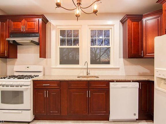3rd image of 24 S Wilber St Floor 2