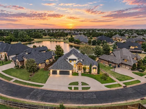 15400 Kestral Park Ct, Edmond, OK 73013