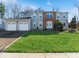 18 Churchill Rd, Edison, NJ 08820