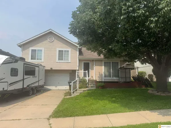 7714 Fillmore St, Omaha, NE 68122