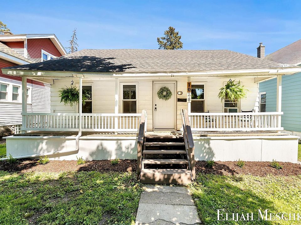 1st image of 1026 Garfield Ave NW