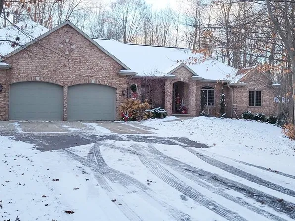 5878 Havenwood Hills Dr, Little Suamico, WI 54141