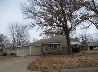 212 S Tracy St, Wichita, KS 67209