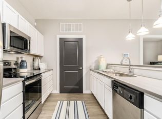 46 Crossing St STE F, Powell, OH 43065