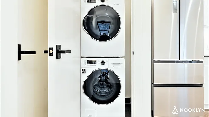 Rented by Nooklyn NYC LLC | media 76