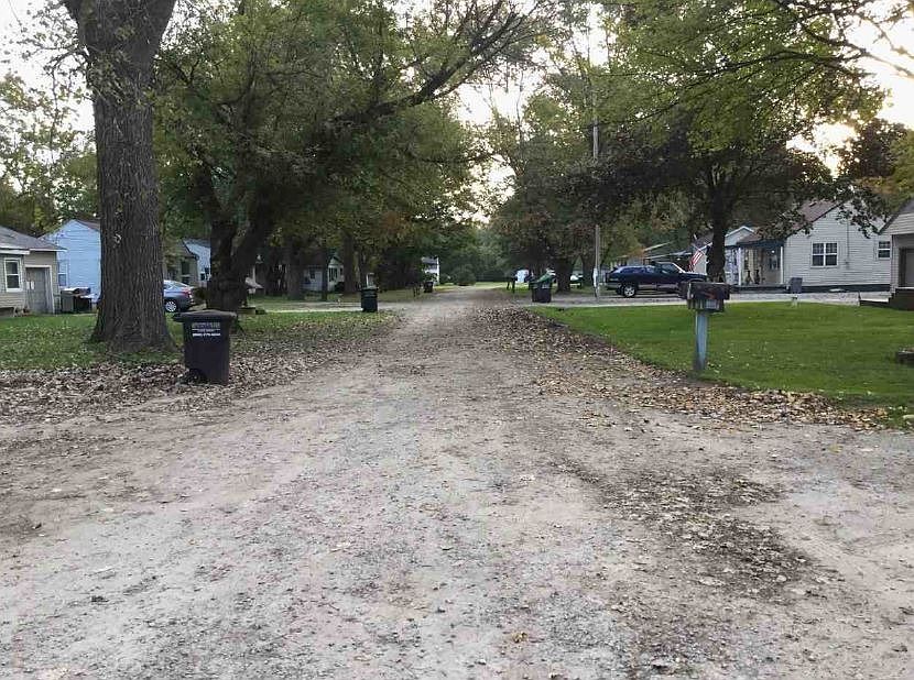 Exterior Neighborhood (street photo)
