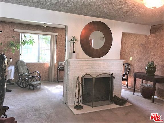 4th image of 3840 S Burnside Ave