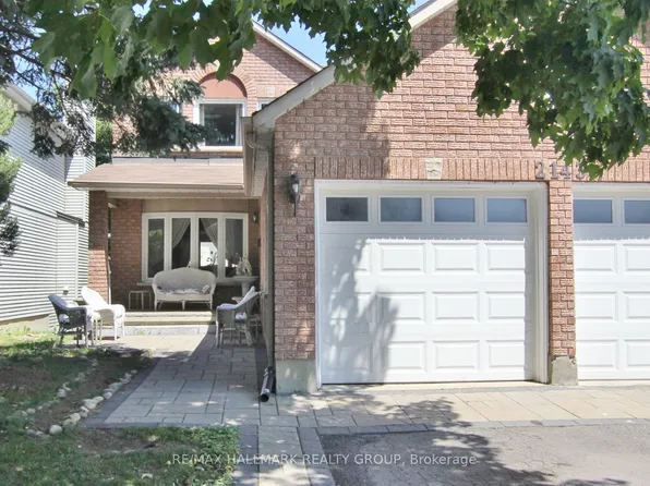 2143 Johnston Rd, Ottawa, ON K1G 5K1