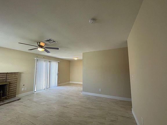 2nd image of 3622 Villa Knolls East Dr
