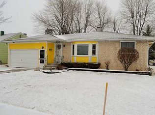 35 Jamaica Ln, Cheektowaga, NY