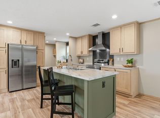 721 General Moultrie Dr, Bonneau, SC 29431