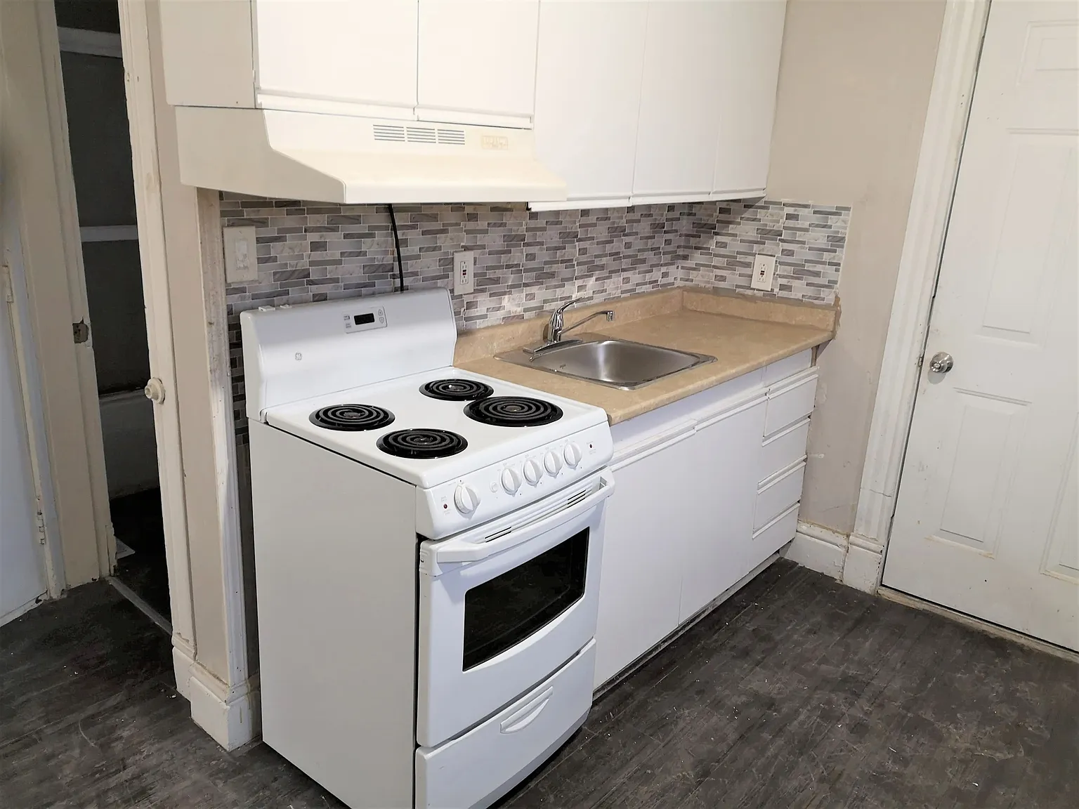 222 Horton Street East — Photo 2