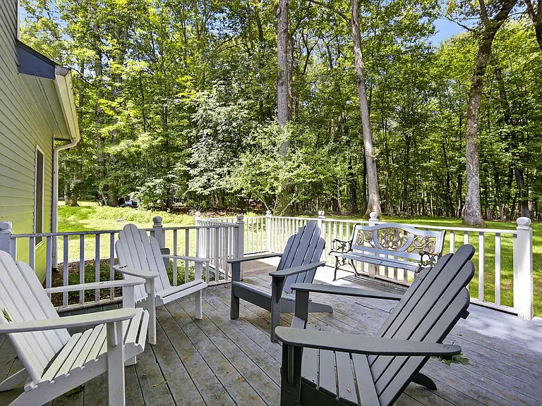 92 Brook Hollow Dr — Photo 44