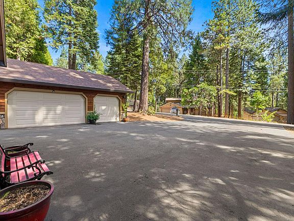 3rd image of 3719 Garnet Rd