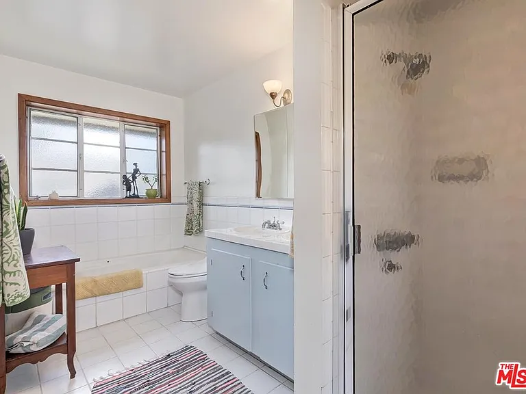 515 N Kenter Ave — Photo 21