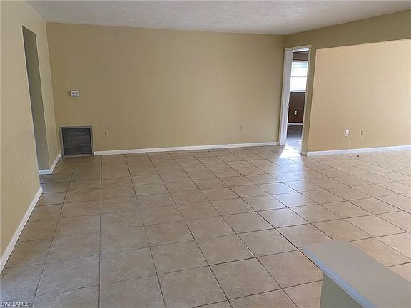 3rd image of 620 Orchid Dr