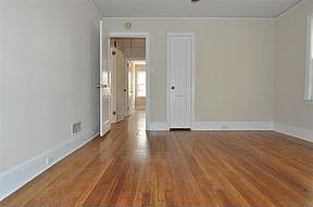 1st image of 127 Woodland Dr