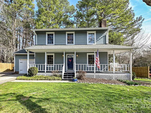 8318 Trail View Dr, Charlotte, NC 28226