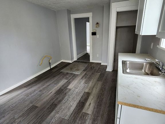 4th image of 10707 Kimberly Ave