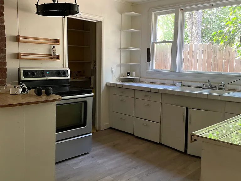 1600 Mill Creek Dr — Photo 11