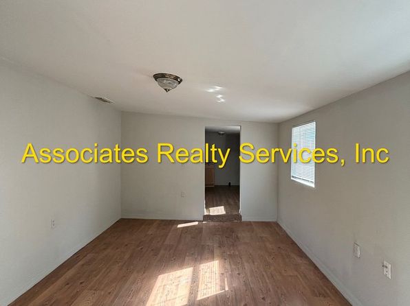 1727 NE 17th Pl #MR82-02