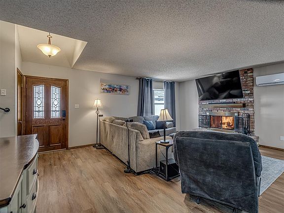 5th image of 123 Tanglewood Dr