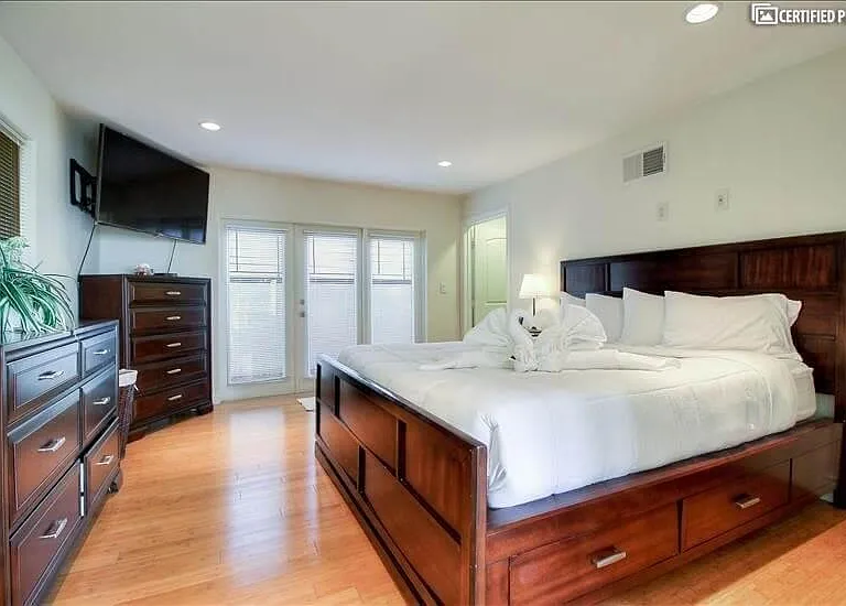 28043 Lobrook Dr — Photo 20