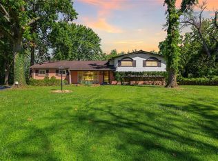 11977 Randy Dr, Saint Louis, MO 63141