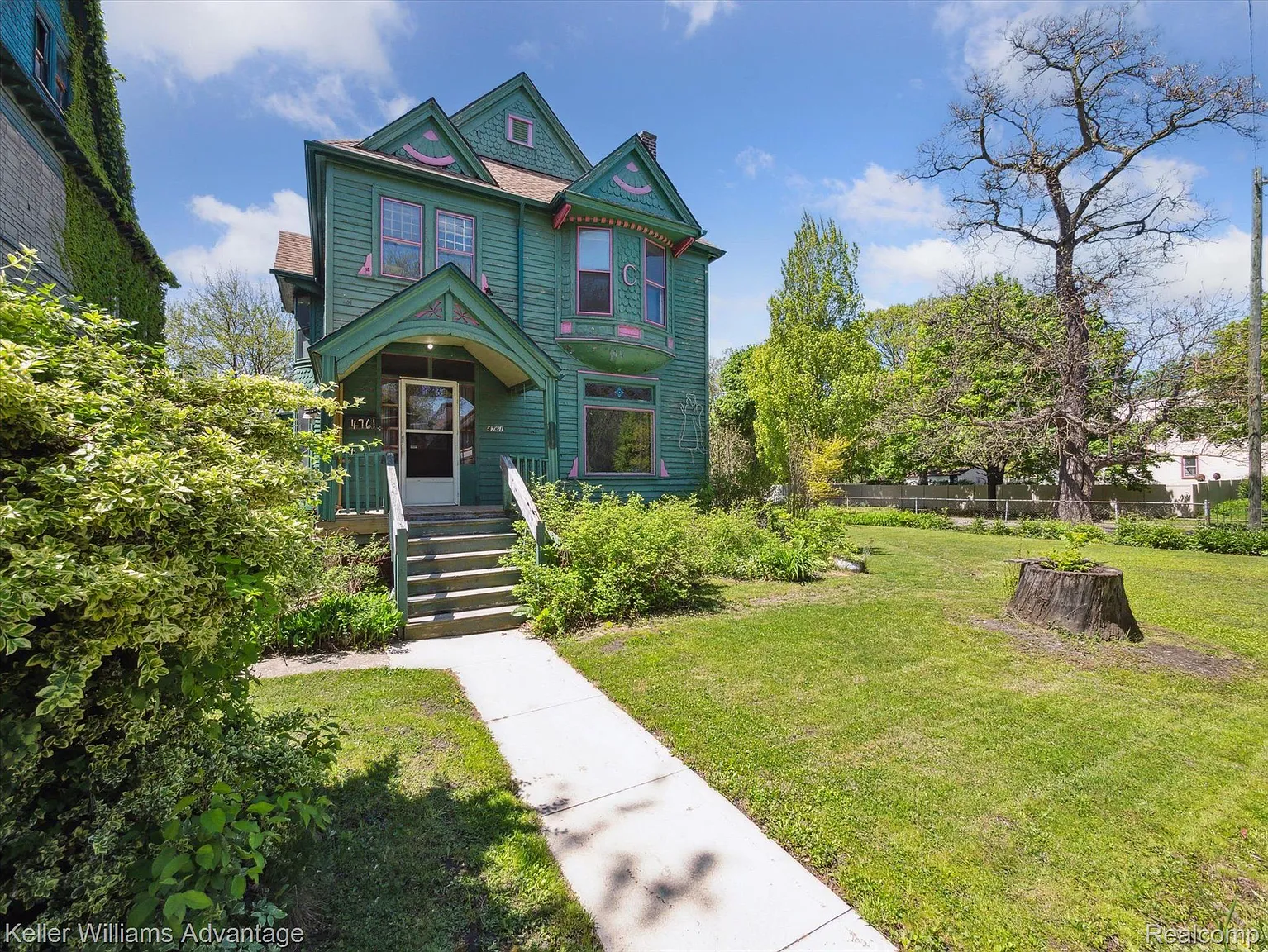 4761 Avery St photo 1