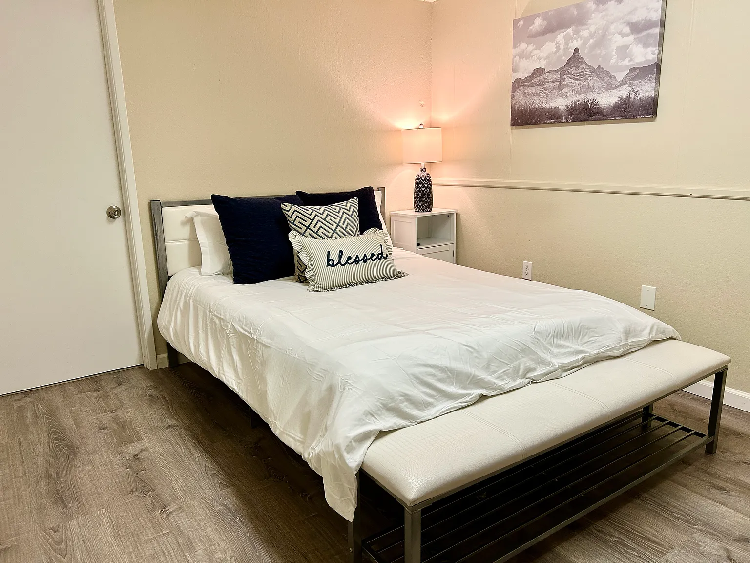 1 bed, 2500 sqft, $800 — Photo 2