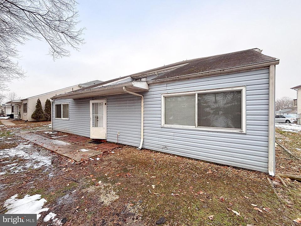 1st image of 814 Windstream Way Unit A