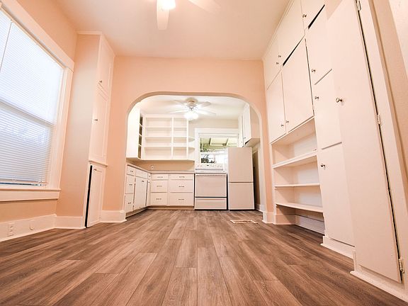 4th image of 812 NE Killingsworth St #812