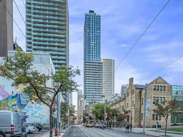 89 Church St #2807, Toronto, ON M5C 0B7