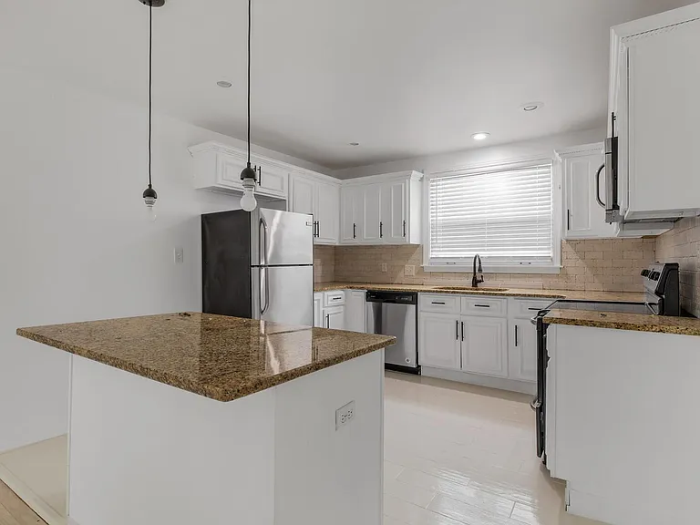 425 Perkins Dr — Photo 14