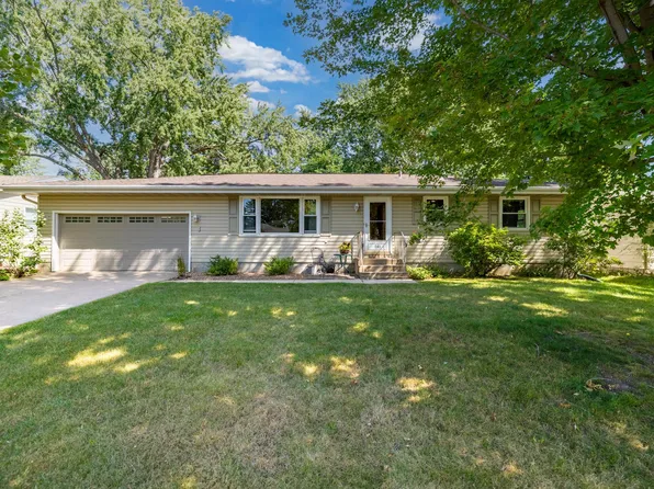 261 1st Ave SE, New Brighton, MN 55112