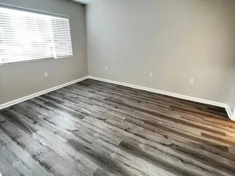 7720 Crescent Ave — Photo 3