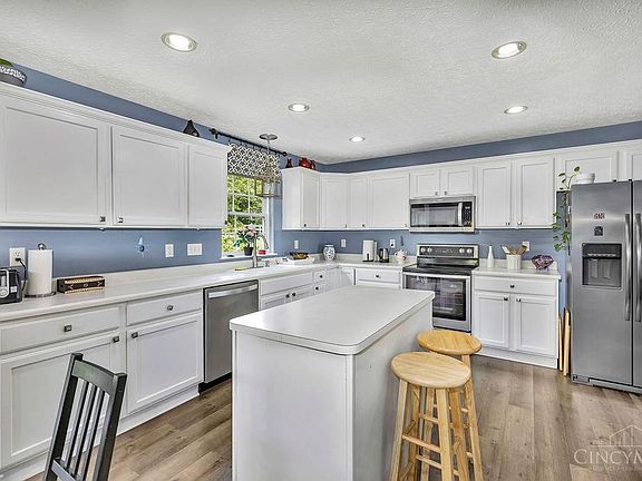 3rd image of 7960 Trinity Shore Cir