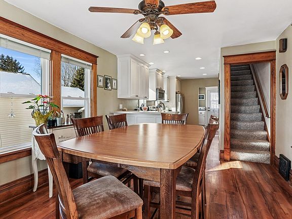 5th image of 128 School St