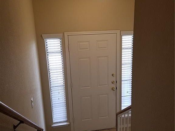 4th image of 9201 Brodie Ln Unit 4601