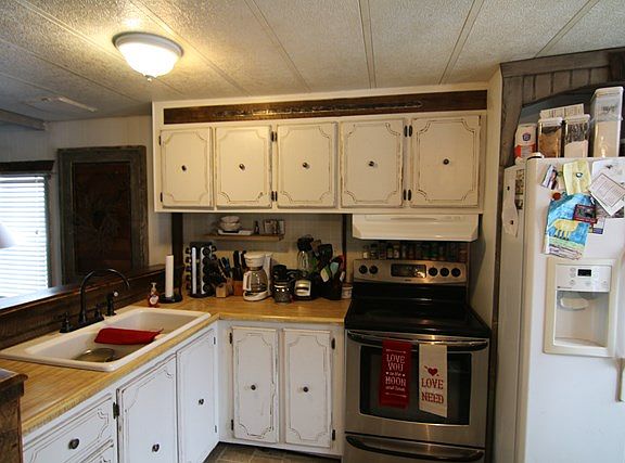 3rd image of 387 Airport Rd Trailer 24