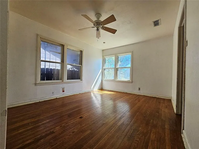 614 W Alice Ave — Photo 11