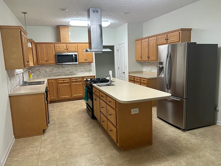 4613 English Ivy Dr — Photo 2