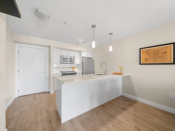 3rd image of 4815 55b St #208