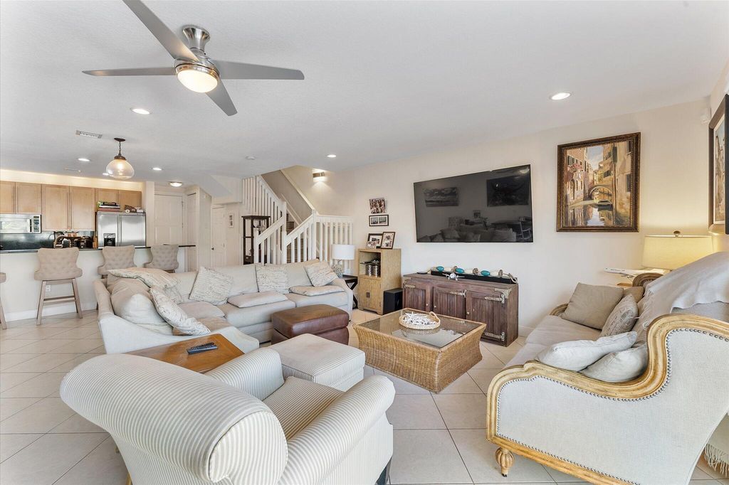 1351 SE 3rd Avenue, photo 9