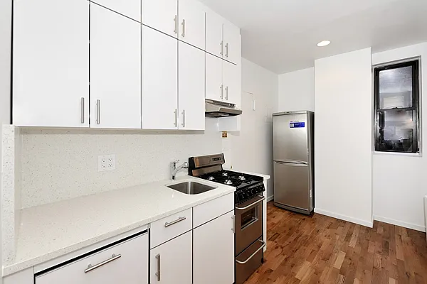 Rented by Aether Property Group | media 23