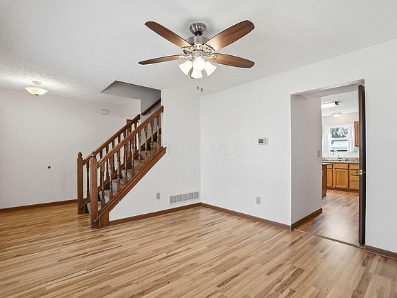 5th image of 233 Dogwood Dr