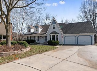 407 Locust St, Liberty, MO 64068