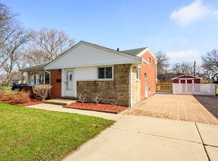 293 S Boyd Ave, Elmhurst, IL 60126