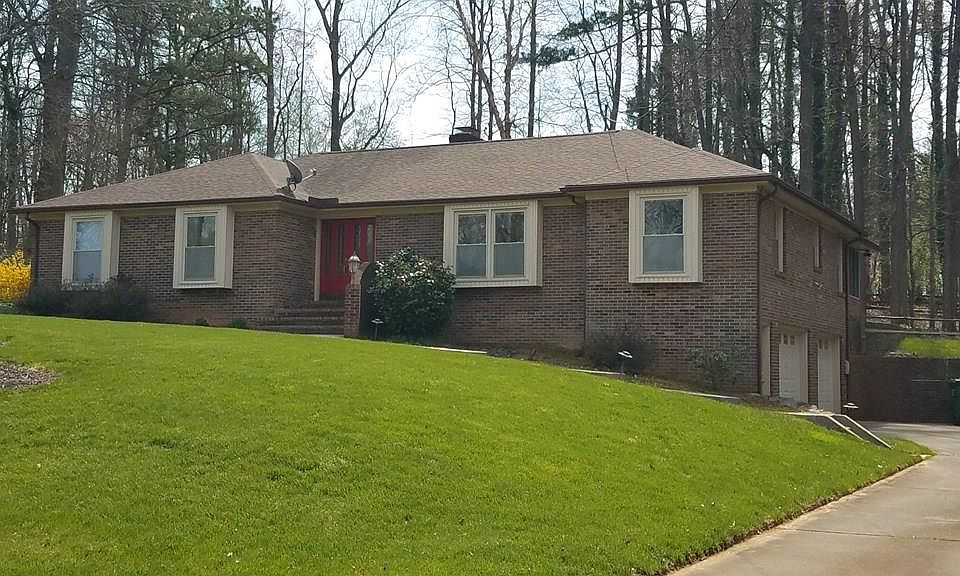 1st image of 126 Ferguson Ct