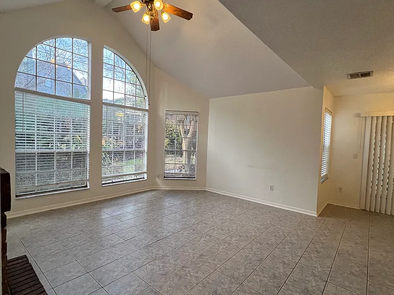 605 Youngstown Pkwy #39 — Photo 5